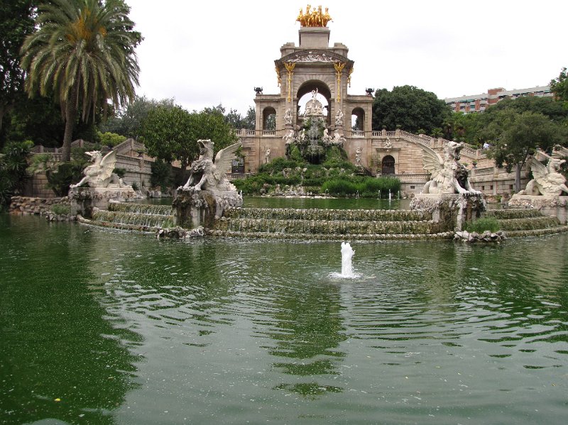 cascade fontein_barcelona.jpg - Foto van de Font de la Cascad. Deze fontein ligt in  het Parc de la Ciutadella, het grootste park van Barcelona.